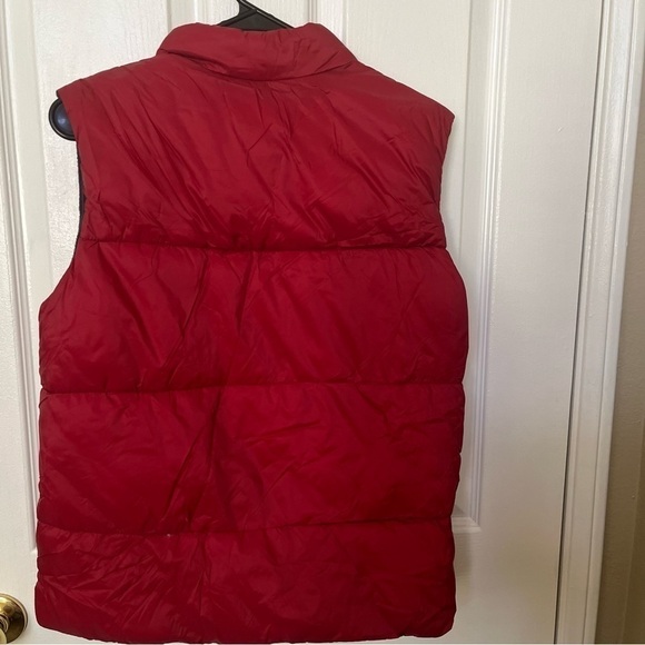 Boys red puffer vest - Picture 2 of 4